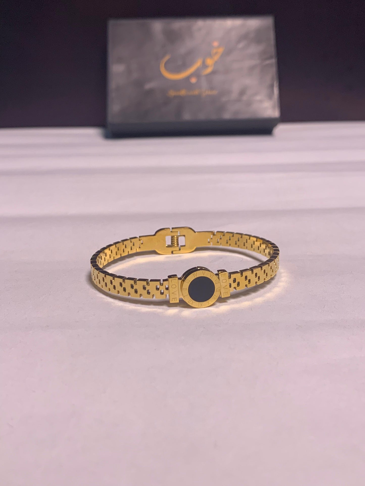 New Elegant Armlet